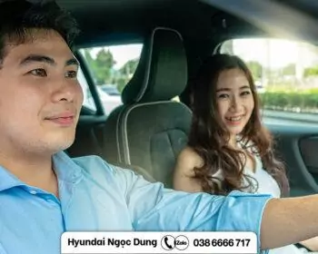 Cặp đôi lái xe Hyundai